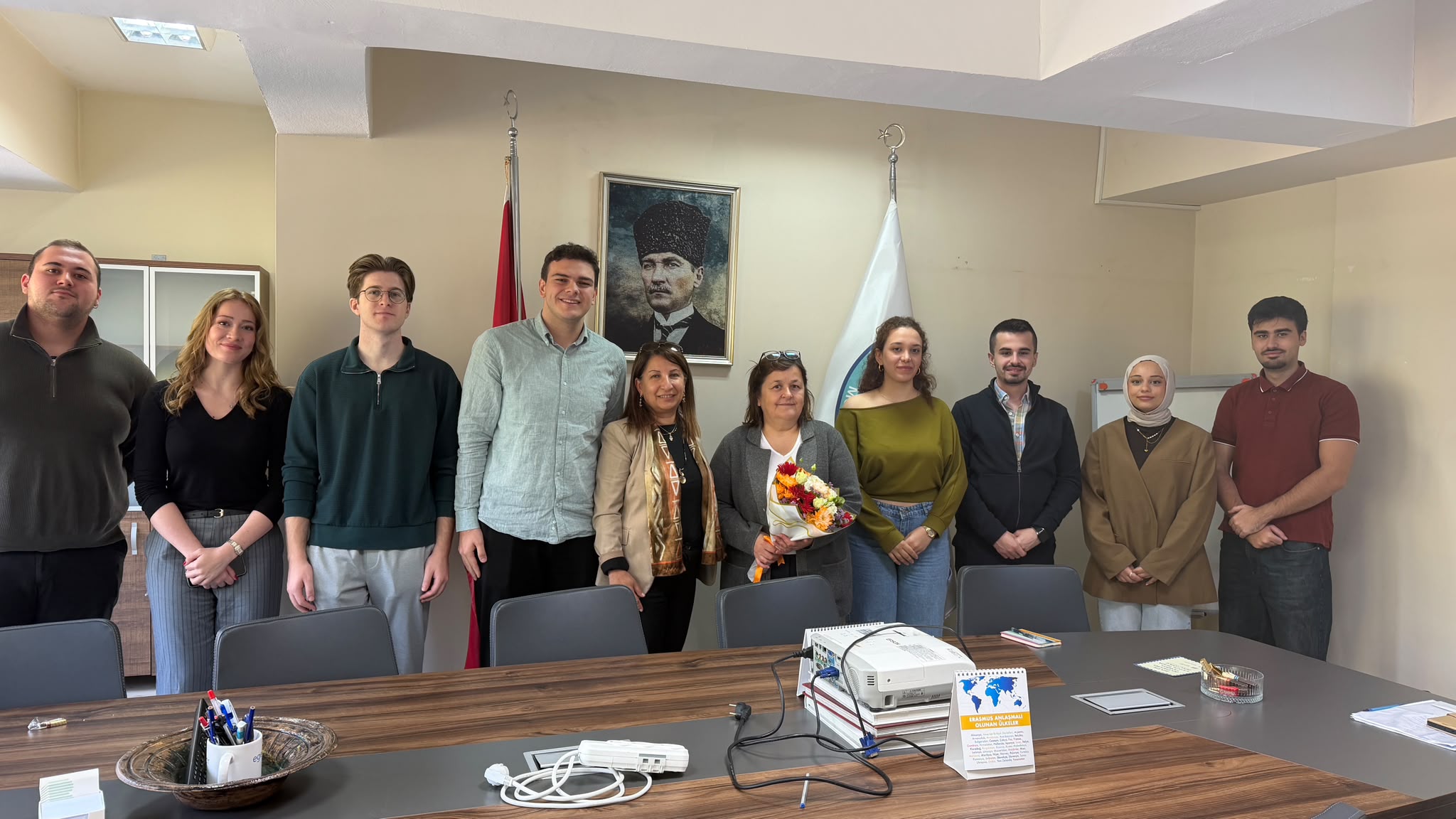 Tekstil Mühendisliği Öğrenci Topluluğundan Bölüm Başkanlığına Ziyaret